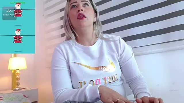 WANDAFOXX1 online show from 01/15/25, 03:54