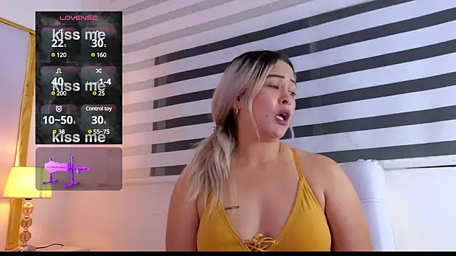 WANDAFOXX1 online show from 01/30/25, 07:07