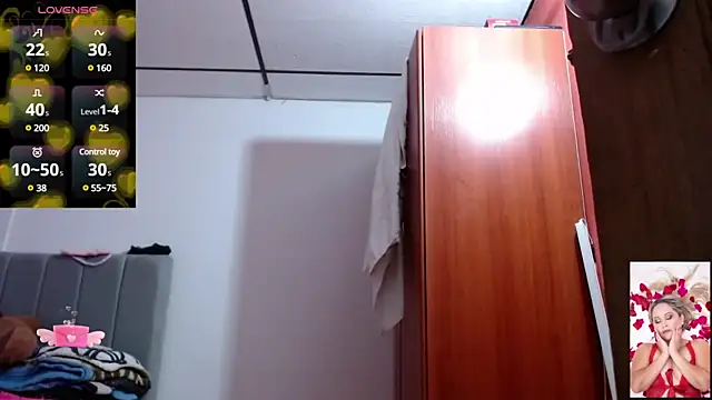 WANDAFOXX1 online show from 02/13/25, 10:43