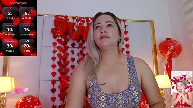 WANDAFOXX1 online show from 02/15/25, 07:16