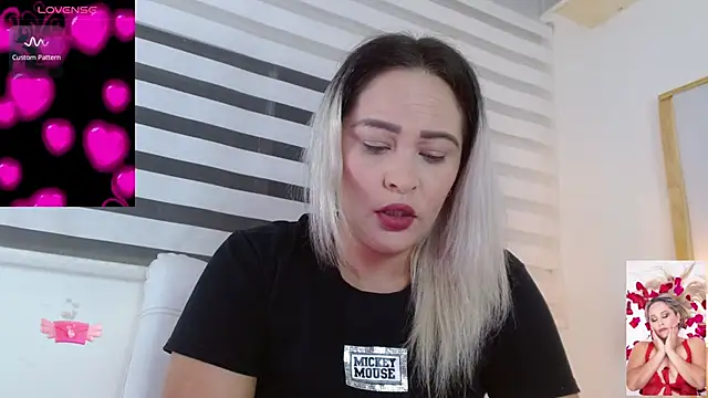 WANDAFOXX1 online show from 03/13/25, 02:49