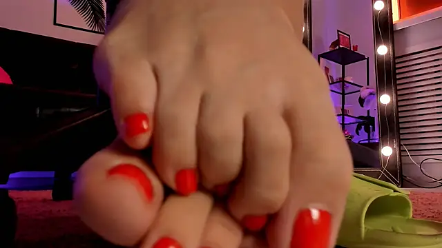 RebeccaMartinez online show from 12/06/24, 12:27