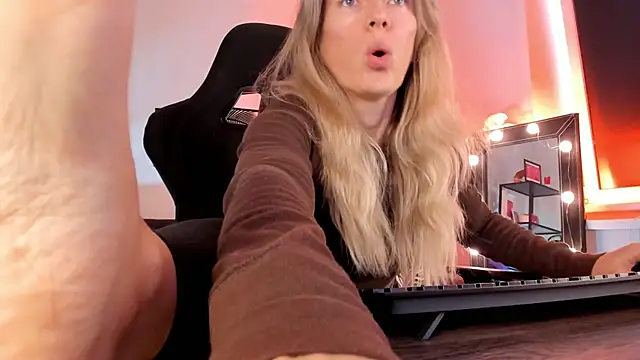 RebeccaMartinez online show from 12/09/24, 10:43