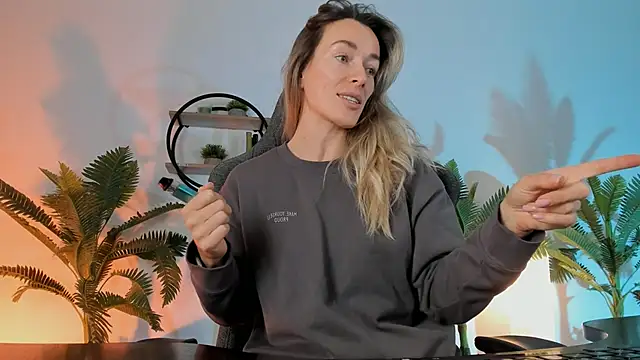 RebeccaMartinez online show from 12/13/24, 09:24