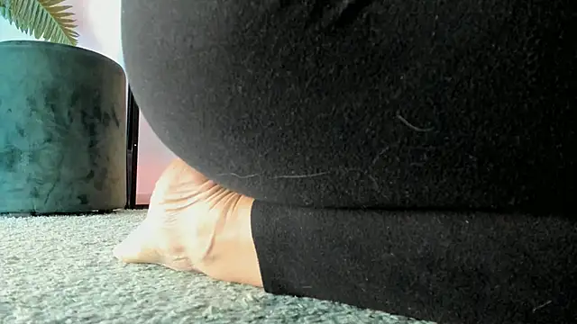 RebeccaMartinez online show from 12/15/24, 12:06