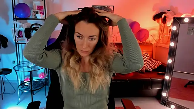 RebeccaMartinez online show from 12/16/24, 07:48