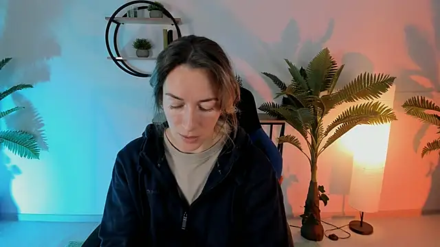 RebeccaMartinez online show from 12/21/24, 05:03