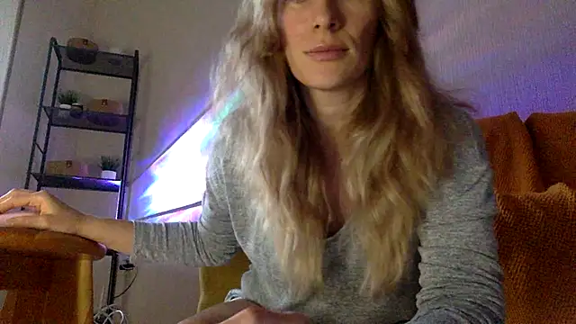 RebeccaMartinez online show from 03/12/25, 01:51