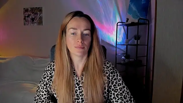 RebeccaMartinez online show from 11/29/25, 07:22