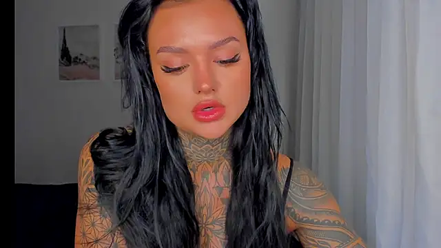 Snapshot of pantera_flashh chatting on 10/25/25, 11:21 pantera flashh online show from 10/25/25, 11:21