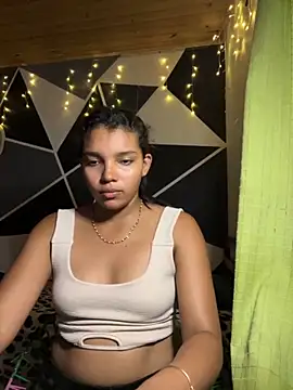 Snapshot of emilyharber chatting on 09/15/25, 03:56 emilyharber online show from 09/15/25, 03:56