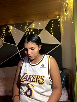 Snapshot of emilyharber chatting on 09/16/25, 07:04 emilyharber online show from 09/16/25, 07:04