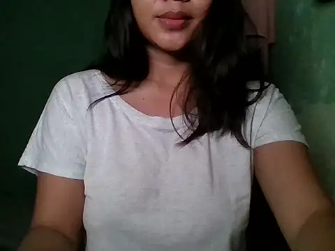 Snapshot of _smiling4u_ chatting on 11/13/25, 03:55 smiling4u online show from 11/13/25, 03:55