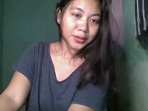 Snapshot of _smiling4u_ chatting on 12/18/25, 07:42 smiling4u online show from 12/18/25, 07:42