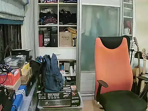 Snapshot of swimsuitloves chatting on 12/01/24, 05:46 swimsuitloves online show from 12/01/24, 05:46