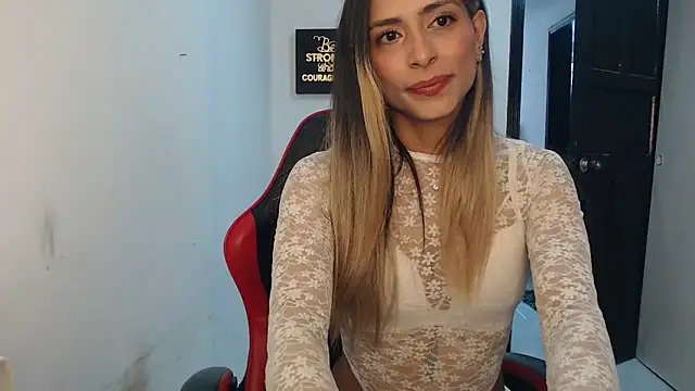 Snapshot of Liamiler01_ chatting on 10/30/25, 01:01 Liamiler01 online show from 10/30/25, 01:01