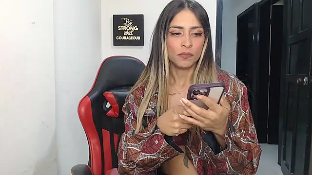 Snapshot of Liamiler01_ chatting on 11/10/25, 11:59 Liamiler01 online show from 11/10/25, 11:59