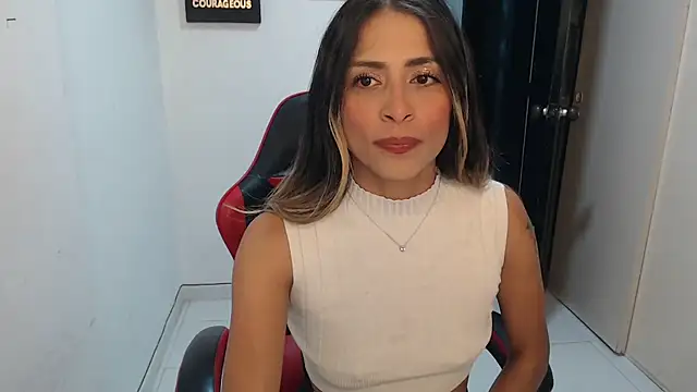 Snapshot of Liamiler01_ chatting on 11/25/25, 11:38 Liamiler01 online show from 11/25/25, 11:38