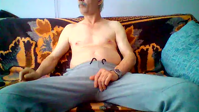 cumloverboyxx69 online show from 04/23/26, 12:29