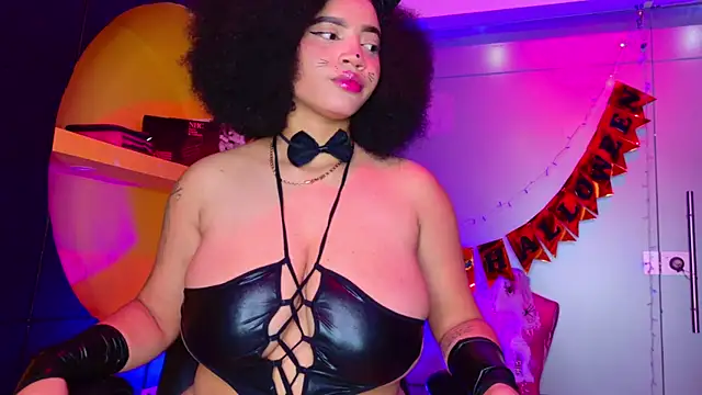 Snapshot of MalaikaBrown chatting on 11/01/25, 04:25 MalaikaBrown online show from 11/01/25, 04:25