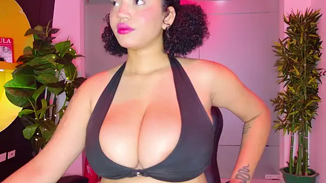 Snapshot of MalaikaBrown chatting on 11/29/25, 12:19 MalaikaBrown online show from 11/29/25, 12:19