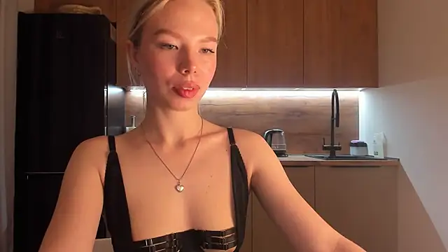 Olivia Bells online show from 03/12/25, 09:35