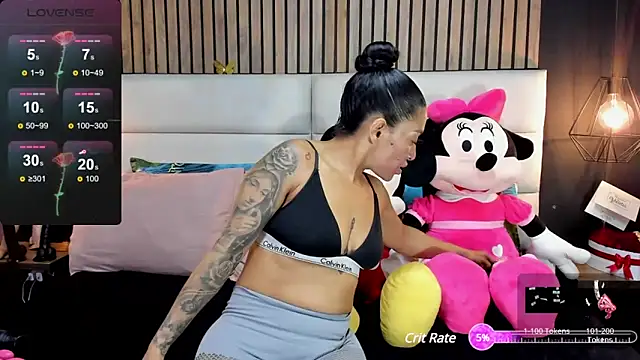 NiicolleMiller online show from 02/19/25, 02:34