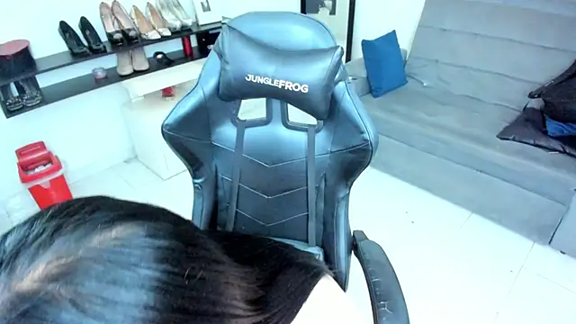 Snapshot of BellaFlaming chatting on 12/02/25, 11:48 BellaFlaming online show from 12/02/25, 11:48