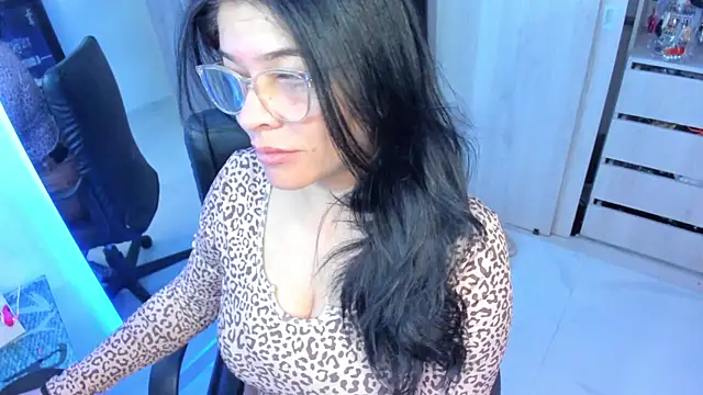 BellaFlaming online show from 06/13/26, 10:35