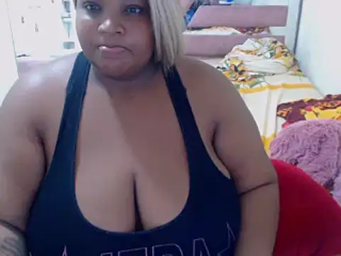 chocolatehot04 online show from 01/12/25, 11:58