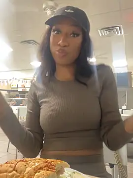 Iceblanca online show from 10/18/25, 12:02