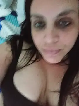 Snapshot of CRUELLAXX chatting on 07/23/26, 02:09 CRUELLAXX online show from 07/23/26, 02:09