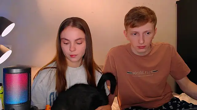 juliaanddima online show from 12/08/24, 09:41