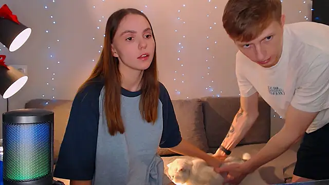juliaanddima online show from 12/25/24, 12:27