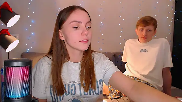 juliaanddima online show from 12/27/24, 12:29
