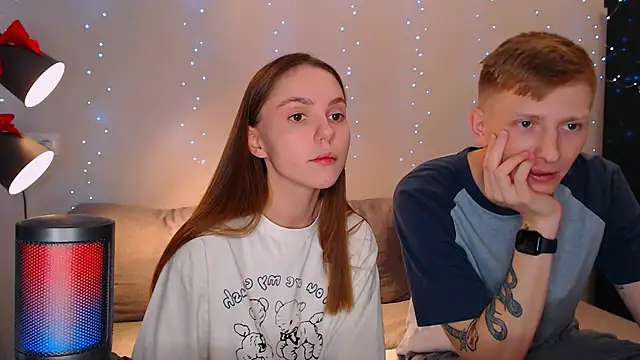 juliaanddima online show from 12/29/24, 12:09