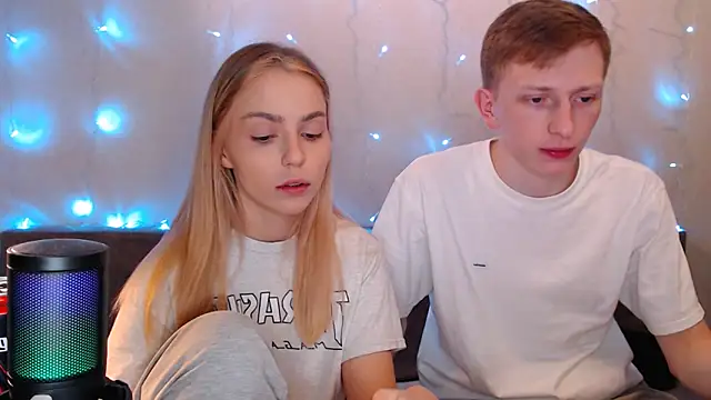 juliaanddima online show from 09/24/25, 10:24