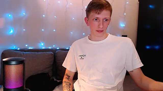 juliaanddima online show from 09/30/25, 09:31