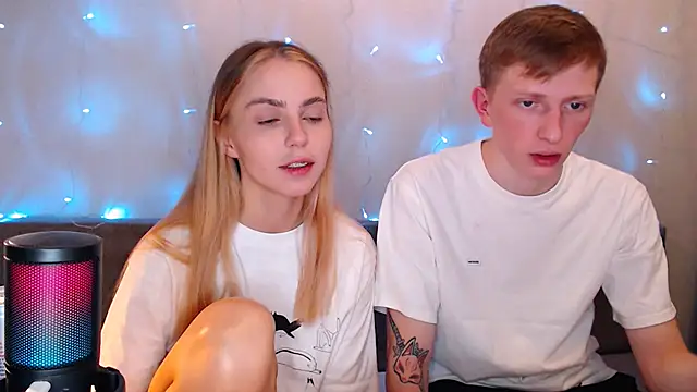 juliaanddima online show from 10/04/25, 09:24