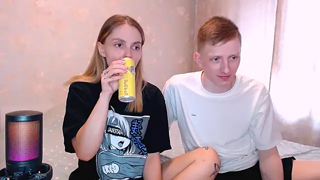 juliaanddima online show from 06/10/26, 08:02