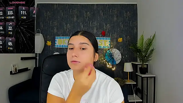 Linda EX online show from 09/27/25, 06:18