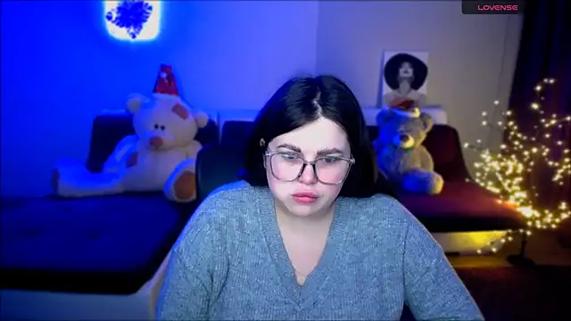 Emily Mo online show from 12/04/24, 06:44