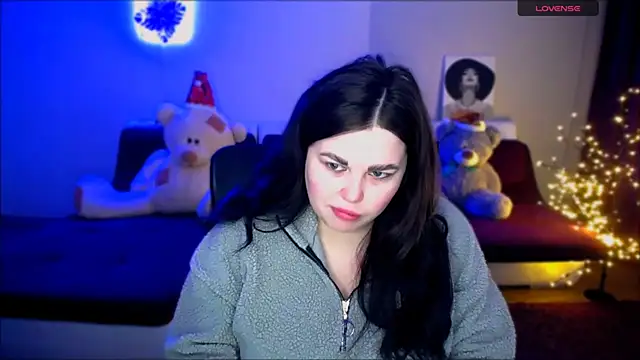 Emily Mo online show from 12/07/24, 07:05