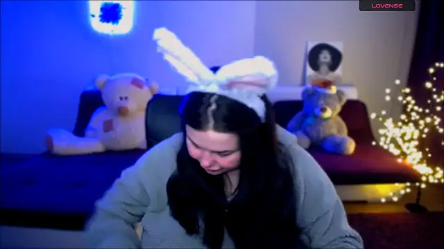 Emily Mo online show from 12/07/24, 10:12