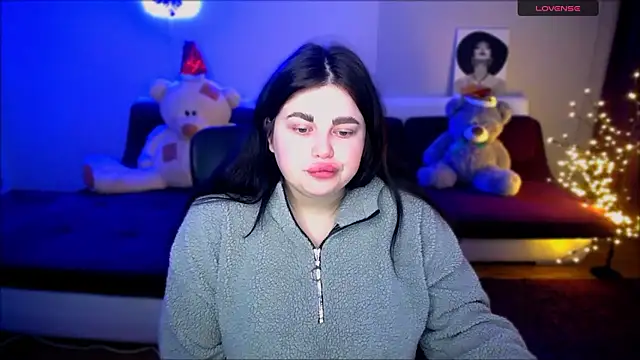 Emily Mo online show from 12/08/24, 06:43