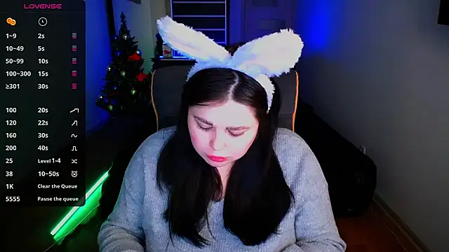 Emily Mo online show from 12/18/24, 06:43