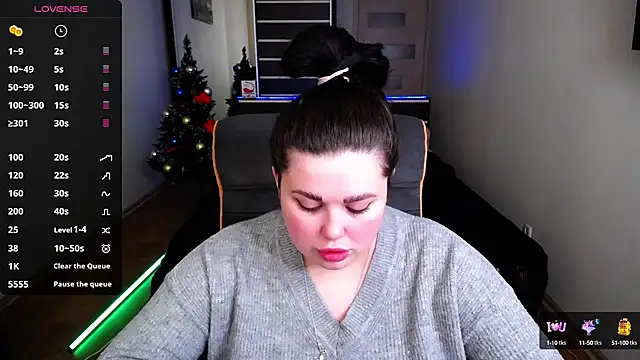 Emily Mo online show from 12/18/24, 09:47
