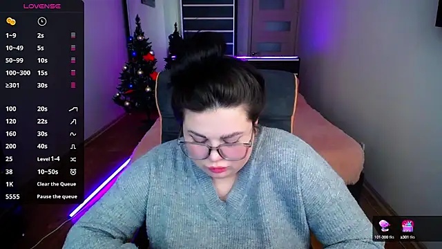 Emily Mo online show from 12/19/24, 09:18