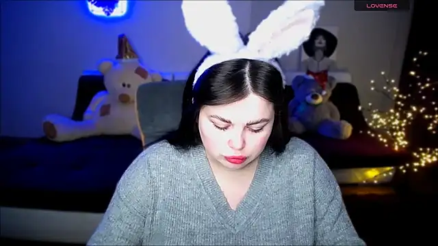Emily Mo online show from 12/24/24, 06:33