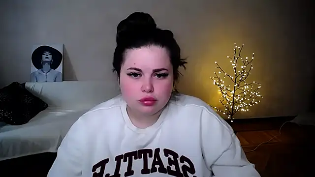 Emily Mo online show from 06/15/26, 10:28